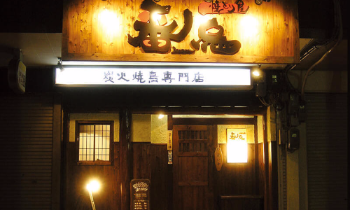 阪神千船店の外観ライトアップ